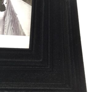 Black Velvet Frame by A Dream Design - Afbeelding 3